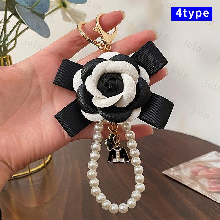 z66#キーホルダー 日本国内当日発送 4type キーチェーン 立体 キラキラ チャーム キーリング オシャレ アクセサリー レディース フェイクパール バッグチャーム |  | 11