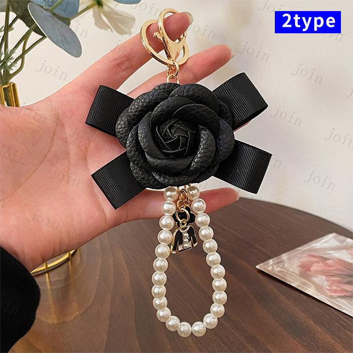 z66#キーホルダー 日本国内当日発送 4type キーチェーン 立体 キラキラ チャーム キーリング オシャレ アクセサリー レディース フェイクパール バッグチャーム |  | 09