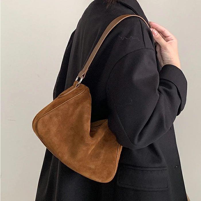 美品！Theory スエード 斜め掛けショルダー/ハンドバッグ 美品！Theory スエード 斜め掛けショルダー/ハンドバッグ 【公式通販】