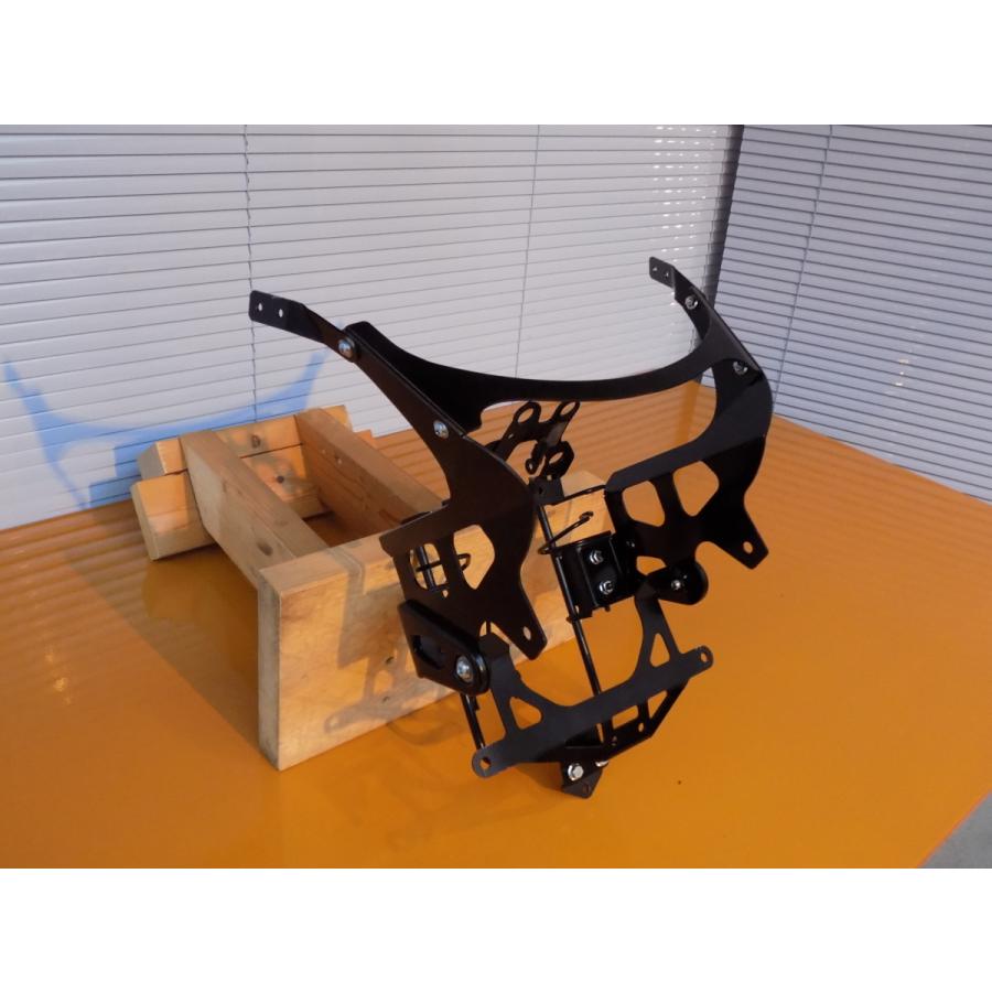 Z900RS専用 ロードペガサスタイプビキニカウル マジンガーステー