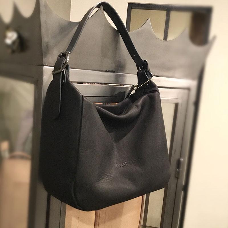 LESS（レス） ショルダーバッグ 本革 LESS DESIGN レスプリベイル