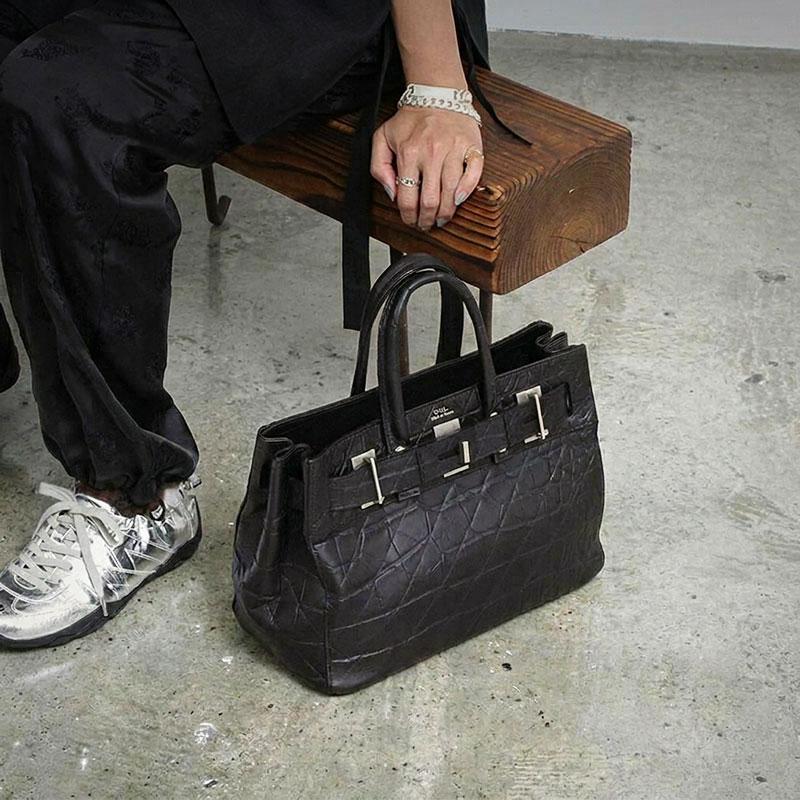 トートバッグ M.U.L. エムユーエル トートS STUDシリーズ MUL-128 新作 タブレットサイズ 本革 姫路レザー ダブルエンボス 日本製 正規品 |  | 01