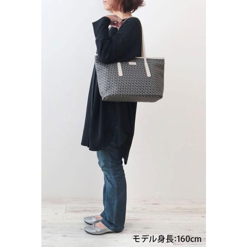 大切な大切なロベルタピエリ トート TATAMI PVC NEW BYSIDE MD Mサイズ