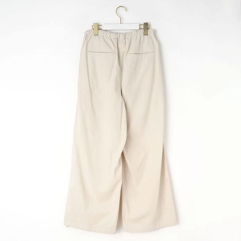 TICCA カーゴパンツ ホワイト 人気 カジュアルにも上品にも。大人の＜カーゴパンツスタイル＞