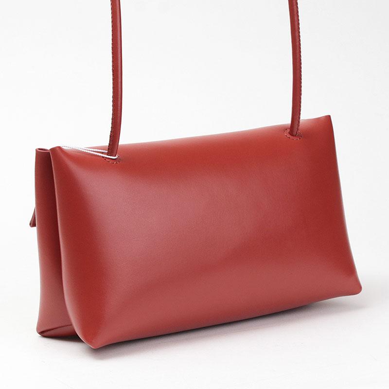 美品　ヤーキ ショルダーバッグ YAHKI レザー レッド YAHKI ヤーキ 赤 レザー ショルダーバッグ - メルカリ