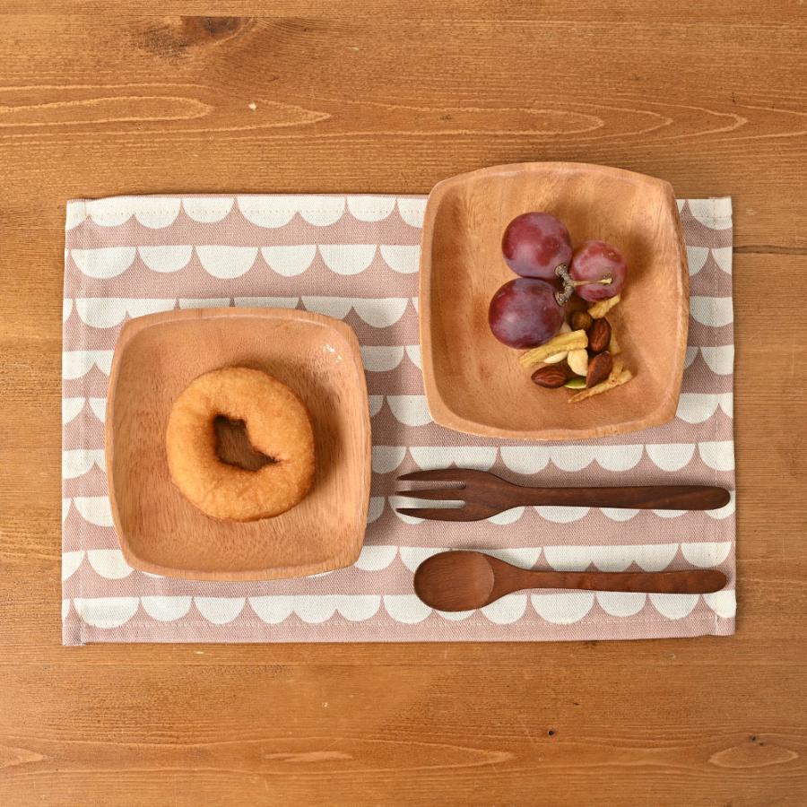 ランチョンマット 子供 小学校 おしゃれ 北欧 布 キッズランチョンマット 30×20cm スカラップ 日本製 fabrizm 幼稚園 保育園 ティーマット 吸水 爆買 | fabrizm | 12