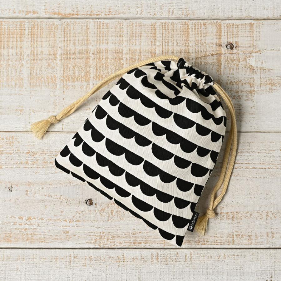 巾着袋 きんちゃく 小 Sサイズ 20×24cm 小学校 小学生 保育園 幼稚園 入園 入学 スカラップ 日本製 fabrizm 給食袋 コップ入れ 男の子 女の子 キッズ 子供 爆買 |  | 09