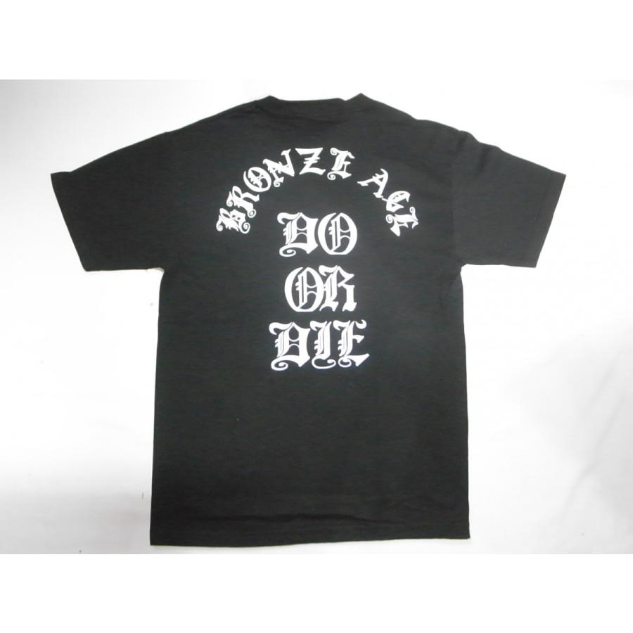 BRONZE AGE ブロンズエイジ DO OR DIE オールドイングリッシュロゴ Tシャツ 黒 ブラック｜jonnybeeameyoko