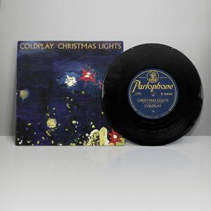 CHRISTMAS LIGHTS [7INCH BLACK RECYCLED VINYL] 【輸入盤】【アナログ盤】▼/コールドプレイ[ETC]【返品種別A】｜joshin-cddvd