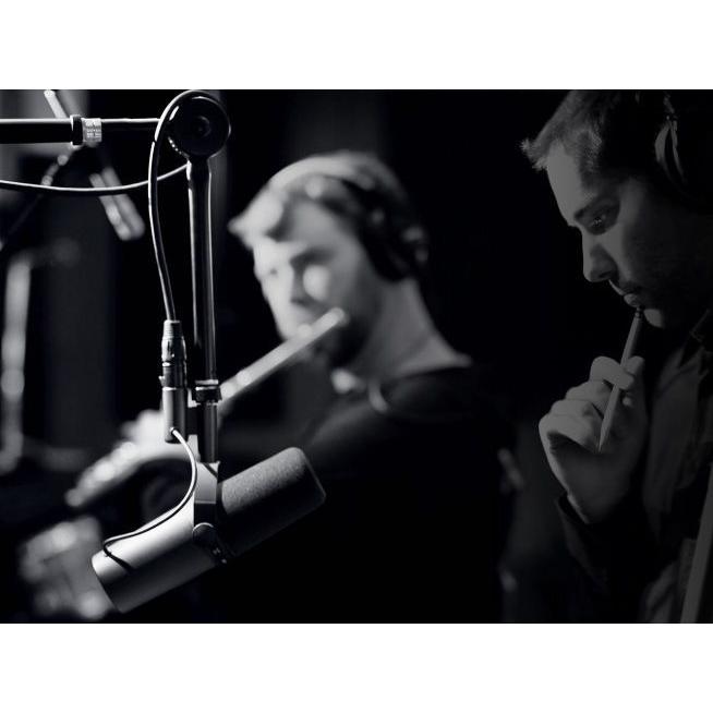 シュア ボーカル用カーディオイド・ダイナミックマイクロホン SHURE SM7B 返品種別Aの画像