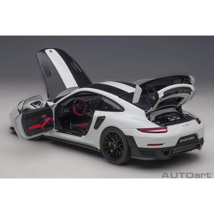 オートアート 1/ 18 ポルシェ 911 (991.2) GT2 RS ヴァイザッハ