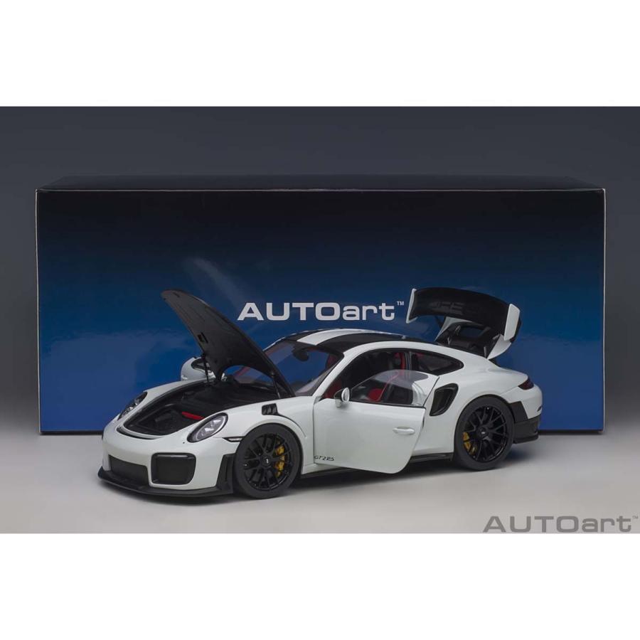オートアート 1/ 18 ポルシェ 911 (991.2) GT2 RS ヴァイザッハ