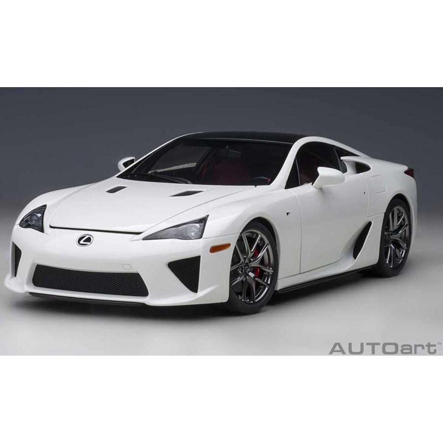 オートアート 1/ 18 レクサス LFA(ホワイテスト・ホワイト/ ブラック
