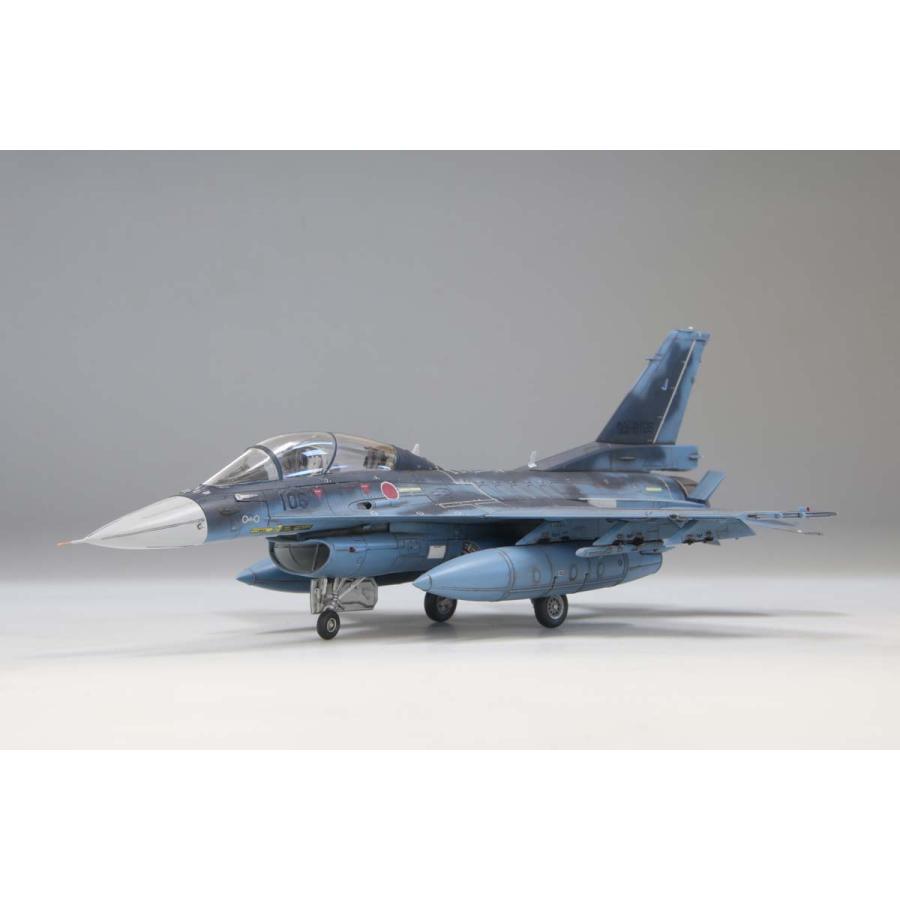ファインモールド 1/ 72 航空自衛隊 F-2B 戦闘機(w/ パイロット)(FF09