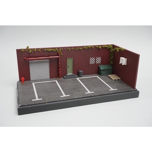 収蔵家 1/ 64 路地裏ジオラマ 倉庫と駐車スペース(SCJ88001)ミニカー