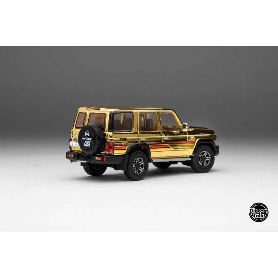 アラブ限定Ver.2 　トヨタ・ランドクルーザー70　ウィズ　フィギア ☆特価品 トヨタ ランドクルーザー 70 アラブ仕様 Diecasttalk