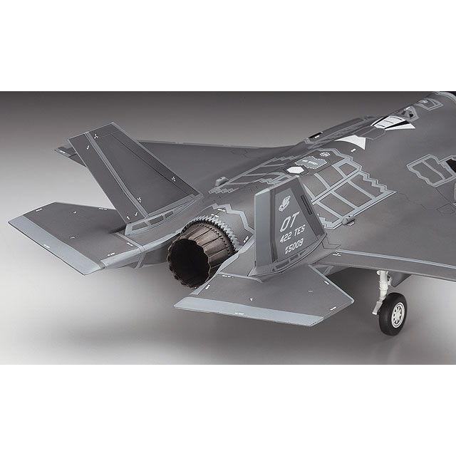 ハセガワ　1/72 F-35A USAF （完成品） Amazon.com: Hasegawa 1:72 F-35 Lightning II A Version J.A.S.D.F.