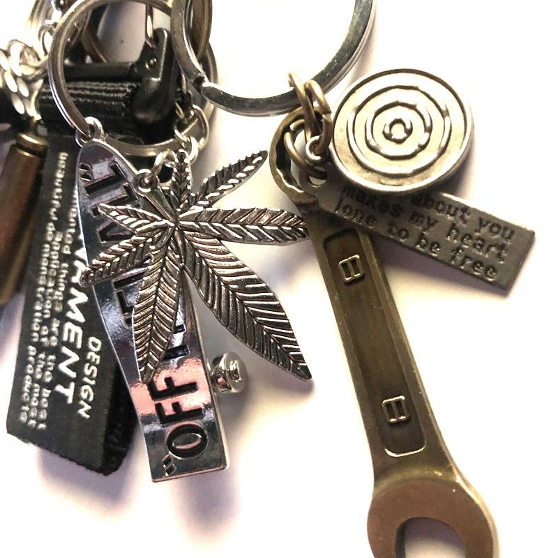 キーホルダー レトロ アメカジ ビンテージ 古着 ストリート ジャラジャラ ダイス スケボー 本革 巻き ステンレス カラビナ 送料無料 |  | 16