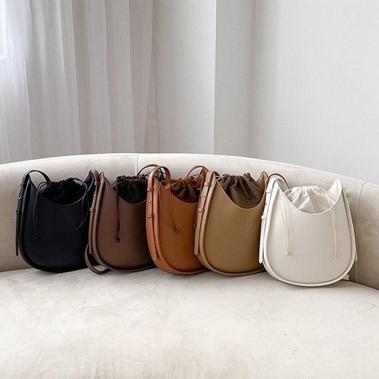 バケツバッグ レディース 巾着 ショルダーバッグ 斜め掛け シンプル 薄型 レトロ サークルバッグ おしゃれ ベージュ 黒 キャメル ブラウン 韓国ファッション Jo Bg 693 海外ファッション Joyfeel 通販 Yahoo ショッピング