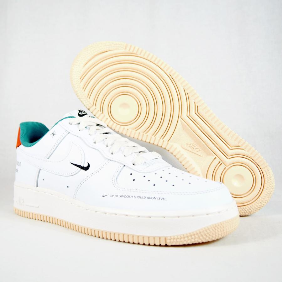 ナイキ エアフォース1 '07 LE ホワイト/ホワイト-セイル-スターフィッシュ メンズ スニーカー NIKE AIR FORCE 1 '07 LE  WHITE/WHITE-SAIL-STARFISH DM0970-111