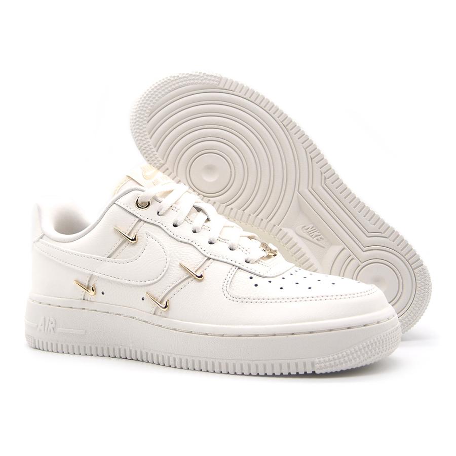 ナイキ ウィメンズ エアフォース ワン '07 LX セイル/セイル-メタリックゴールド NIKE WMNS AIR FORCE 1 '07 LX SAIL/SAIL-METALLIC GOLD fv3654-111｜joyfoot｜09