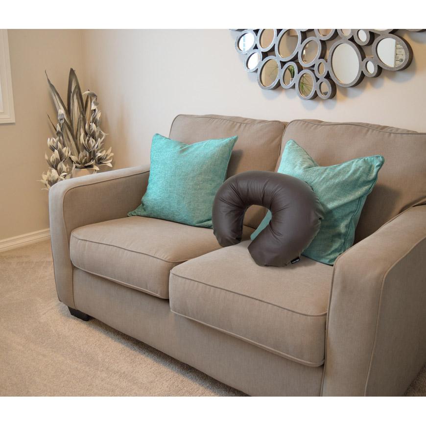 カリモク　レザークッション クッション KK0513 黒 通販 | 【公式】カリモク家具オンライン