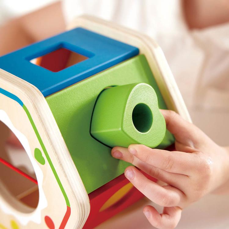 ハペ Hape 木製玩具 カラフル型はめボックス 型はめBOX カラフルボックス 木のおもちゃ 知育玩具 E0516 カラフル型はめボックス ハペ |  | 02