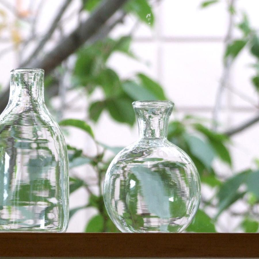 ガラス 花瓶 花器 フラワーベース ガラス一輪挿し シンプル ミニベース ミニ花瓶 シンプルに飾りたい ガラスのフラワーベース Bs 027 ガラス細工 The Joy Luck Store 通販 Yahoo ショッピング