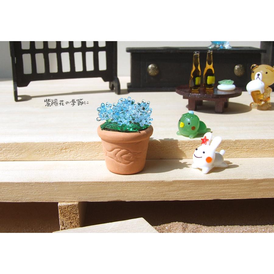 柔らかい ガラス細工 紫陽花 あじさい 梅雨時 庭先 鉢植え 庭先に紫陽花の鉢植えブルー 受注生産品につき出荷までの日数がかかる商品です Aynaelda Com