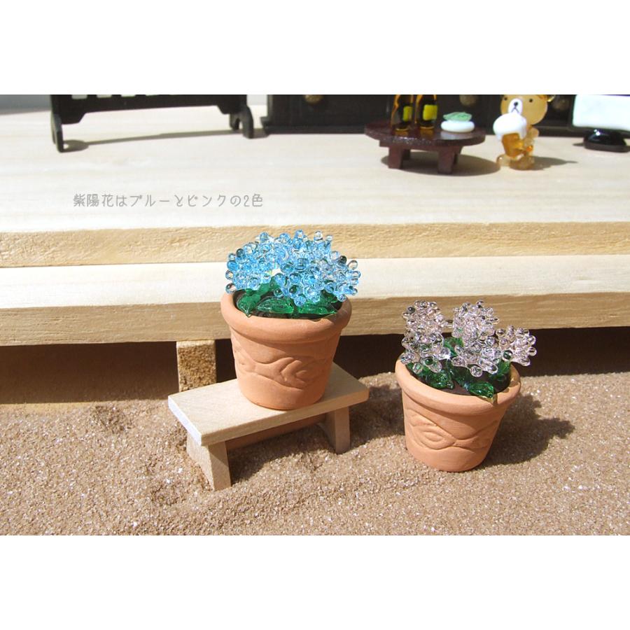 柔らかい ガラス細工 紫陽花 あじさい 梅雨時 庭先 鉢植え 庭先に紫陽花の鉢植えブルー 受注生産品につき出荷までの日数がかかる商品です Aynaelda Com