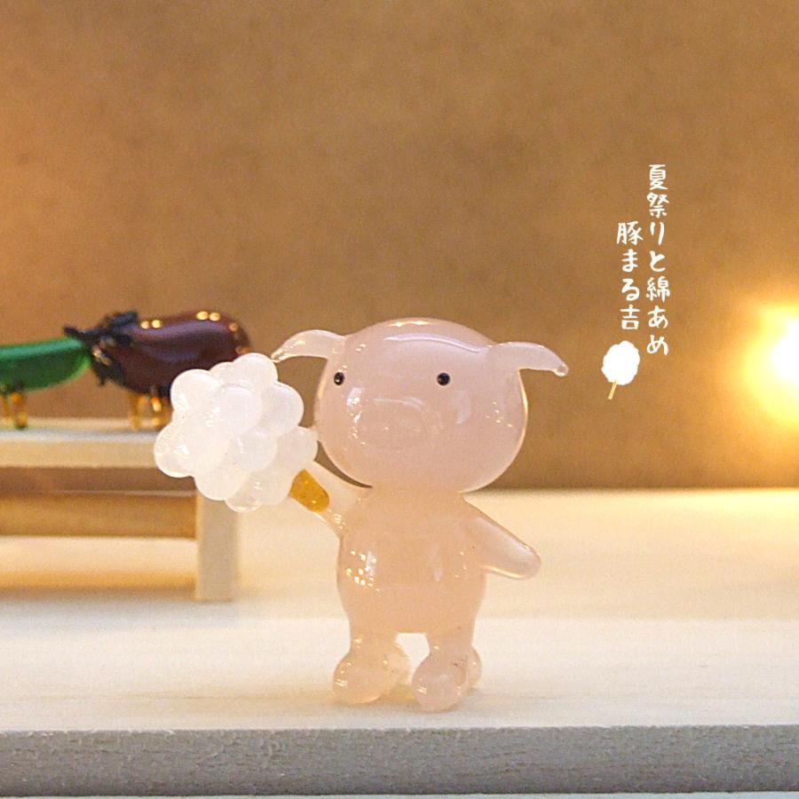 ガラス細工 ミニチュアガラス 日本の夏 綿あめ お祭り ぶた ブタ お祭りで綿あめ 豚まる吉 Sa 121wt P ガラス細工 The Joy Luck Store 通販 Yahoo ショッピング