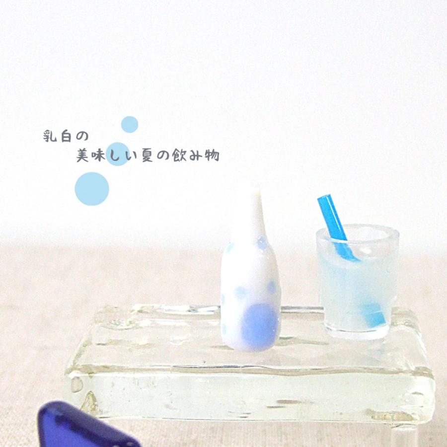 ガラス細工 ミニチュアガラス ミニチュアドリンク 乳酸菌飲料 ボトル 夏の飲み物 夏 夏は冷たい飲み物を 乳酸菌飲料 Sa 140 ガラス細工 The Joy Luck Store 通販 Yahoo ショッピング