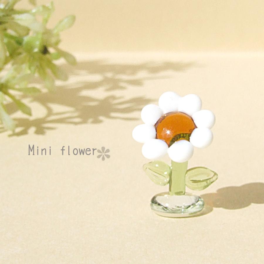 ガラス細工 ミニチュアガラス ミニフラワー 小さな花 ガラスの花 可憐に咲く ミニフラワー ホワイト 21年5月14日より発送開始品 Sa 192 Wh ガラス細工 The Joy Luck Store 通販 Yahoo ショッピング