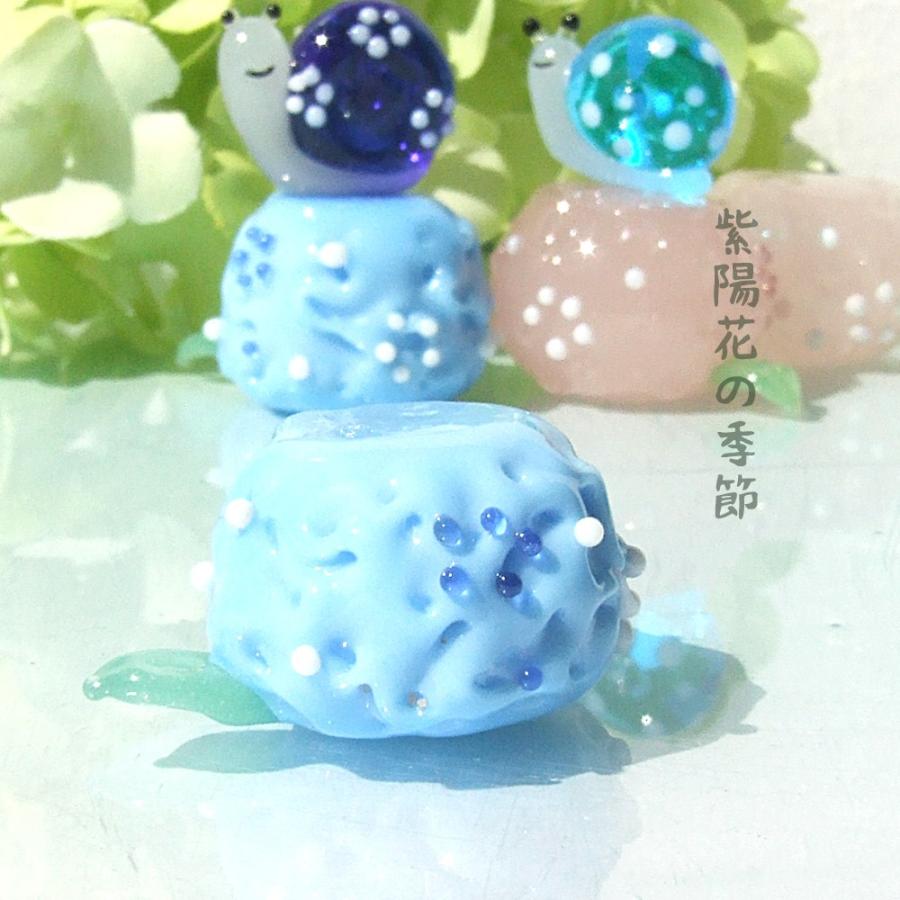ガラス細工 ミニチュア 梅雨時 梅雨時アイテム 雨 紫陽花 雑貨 置物 紫陽花ステージ 水色 5月14日からの発送品 Sv 0044 Osb ガラス細工 The Joy Luck Store 通販 Yahoo ショッピング