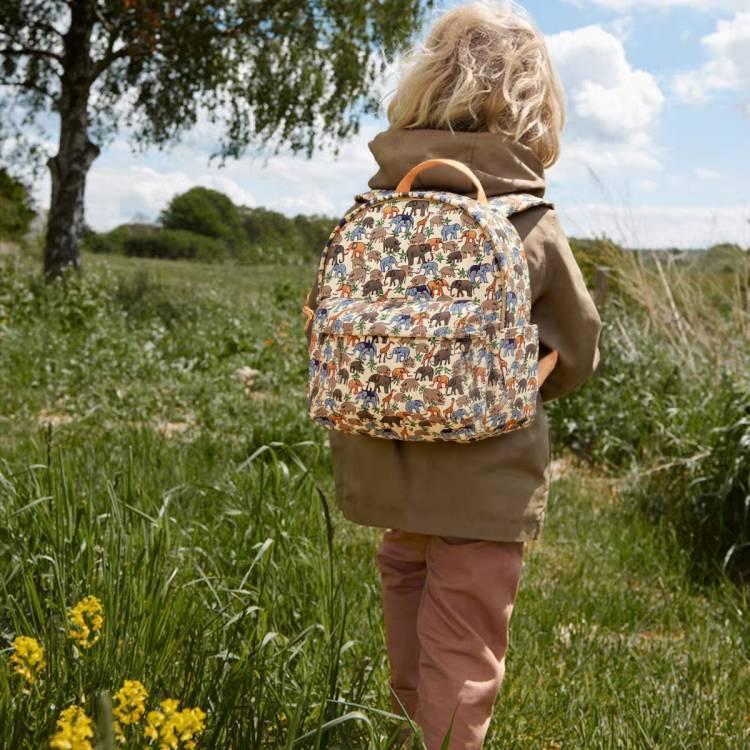 キッズ リュック 北欧 花柄 恐竜 9L 13L 通園 通学 幼稚園 保育園 小学生 軽量 防水 ハーネス付き | キッズ | 14