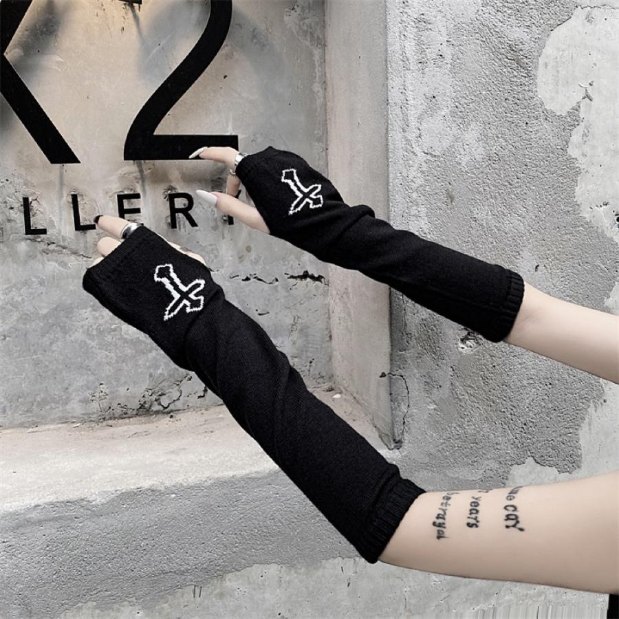 バースデー 記念日 ギフト 贈物 お勧め 通販 アーム ウォーマー クロス 韓国 ストリート K Pop Hiphop 地雷系 オルチャン 原宿 V系 十字架 刺繍 カバー グローブ ダンス 衣装 ニット 5acc 210 メール便ok Aynaelda Com