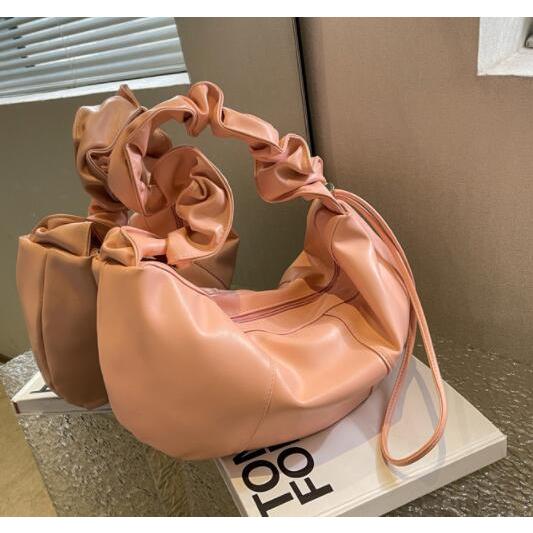 くしゅくしゅ ショルダー バッグ ギャザー ドロスト 韓国 ストリート系