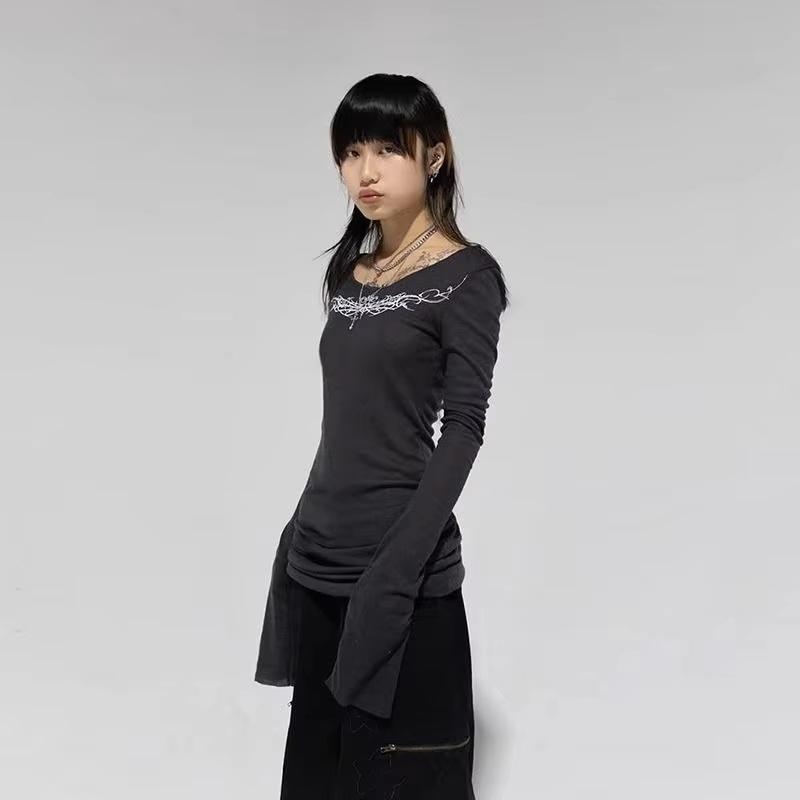 トライバル柄 バックプリント 長袖 Tシャツ トップス ロンT 薄手 韓国