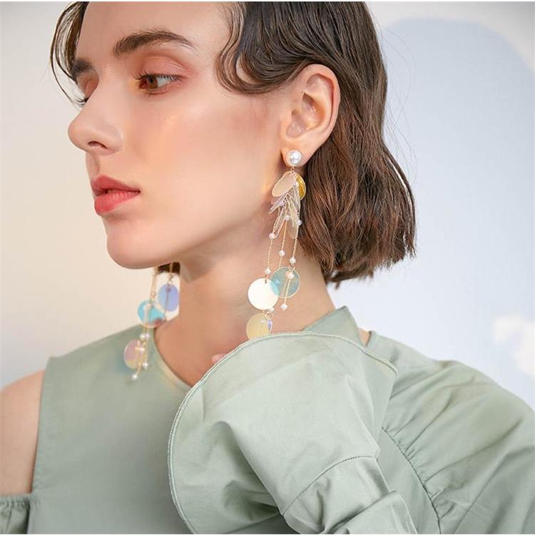 オーロラ ホログラム パール ロング ピアス ドロップ 大ぶり 韓国 オルチャン ガーリー 原宿系 可愛い K Pop ダンス 衣装 レディース Jw 408 メール便ok Jw 408 Joyboxストリートショップ 通販 Yahoo ショッピング