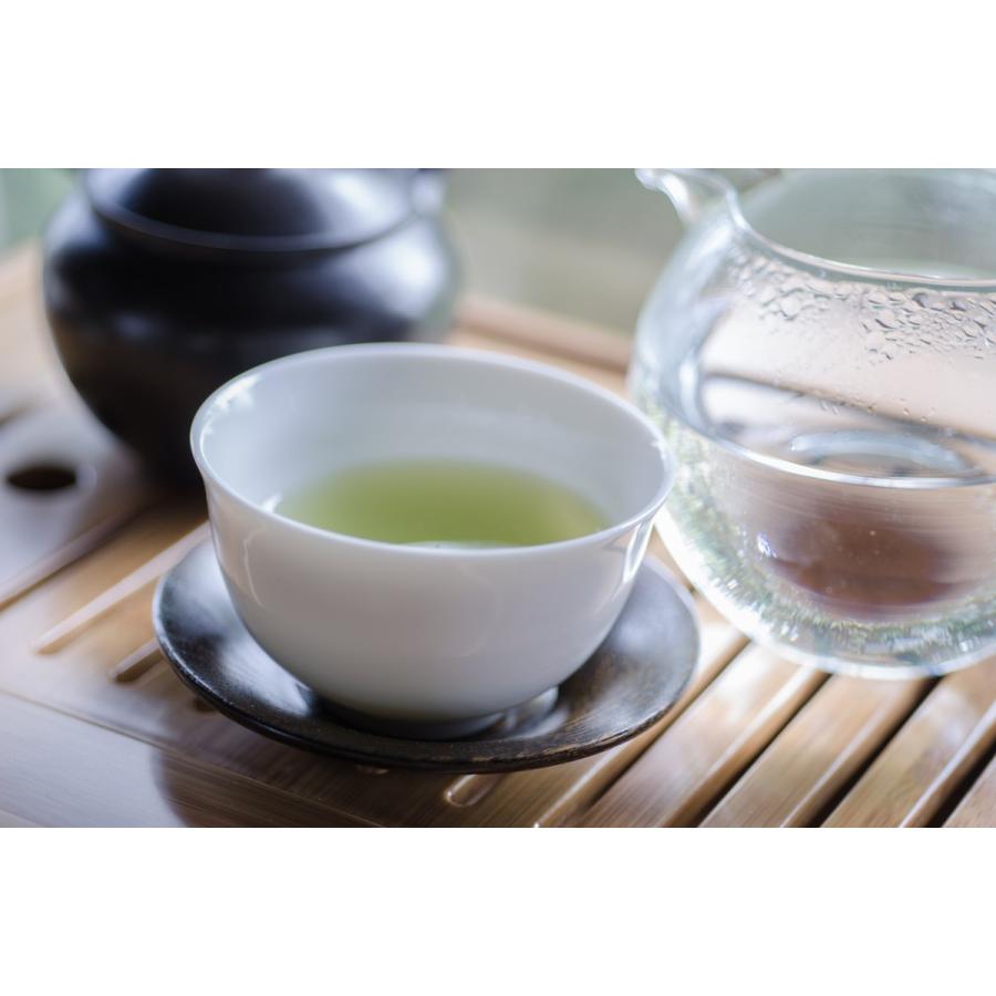 普段使いの小振りな 白磁 煎茶碗 湯飲み Φ7.9cm*H5.0cm 60cc : お茶旅