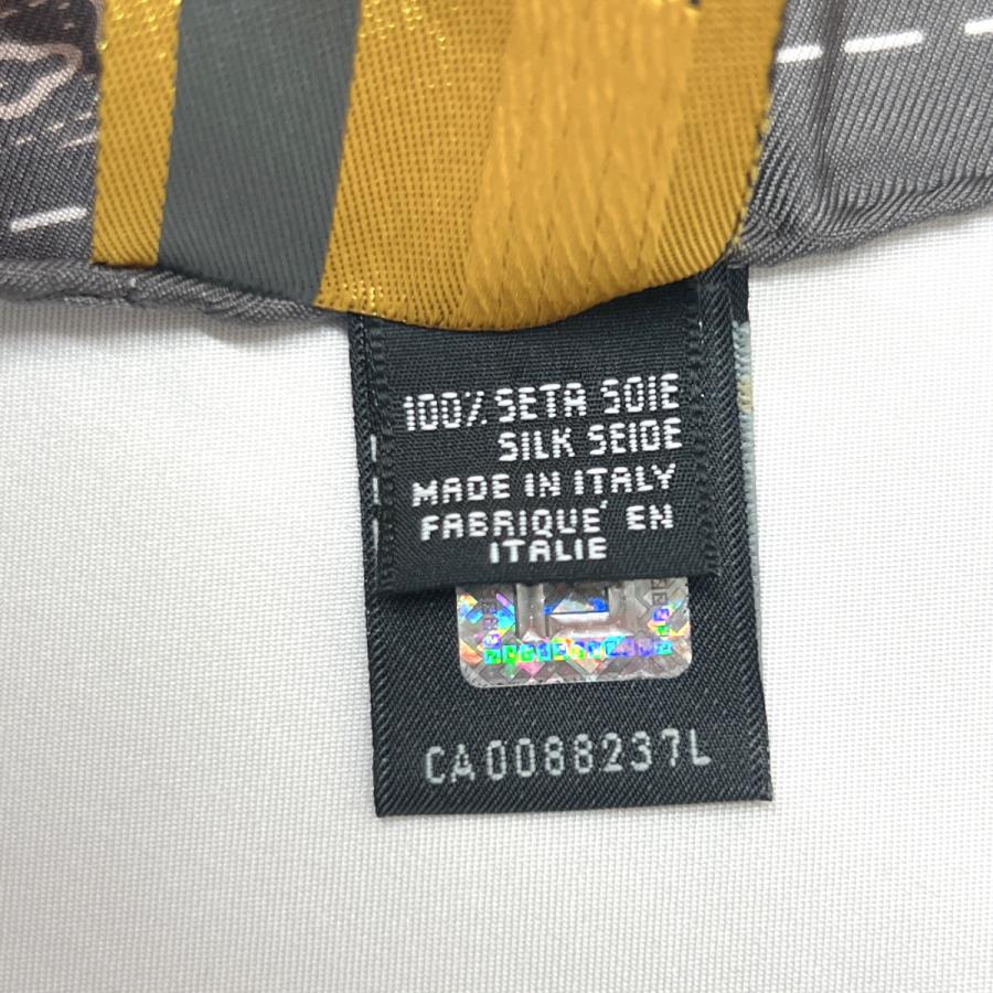 FENDI（フェンディ） スカーフ シルク100％ ピンク トライアングル