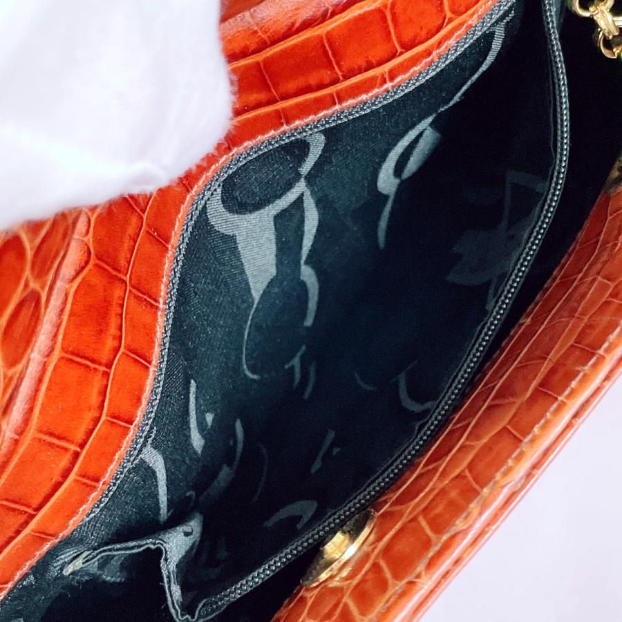 サルヴァトーレフェラガモ Salvatore Ferragamo ショルダーバッグ