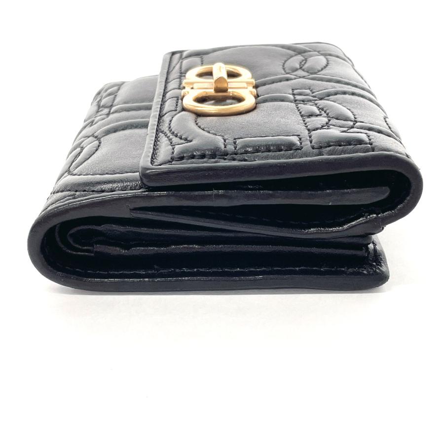 サルヴァトーレフェラガモ Salvatore Ferragamo 二つ折り財布
