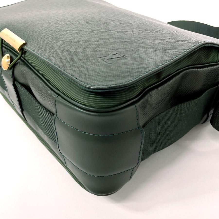 LOUIS VUITTON（ルイ・ヴィトン） ショルダーバッグ メッセンジャー