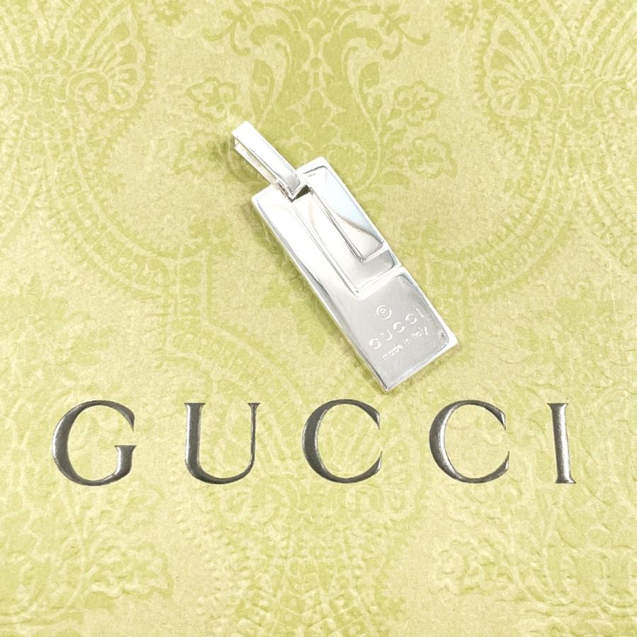 GUCCI（グッチ） ペンダントトップ プレート ロゴ シルバー925