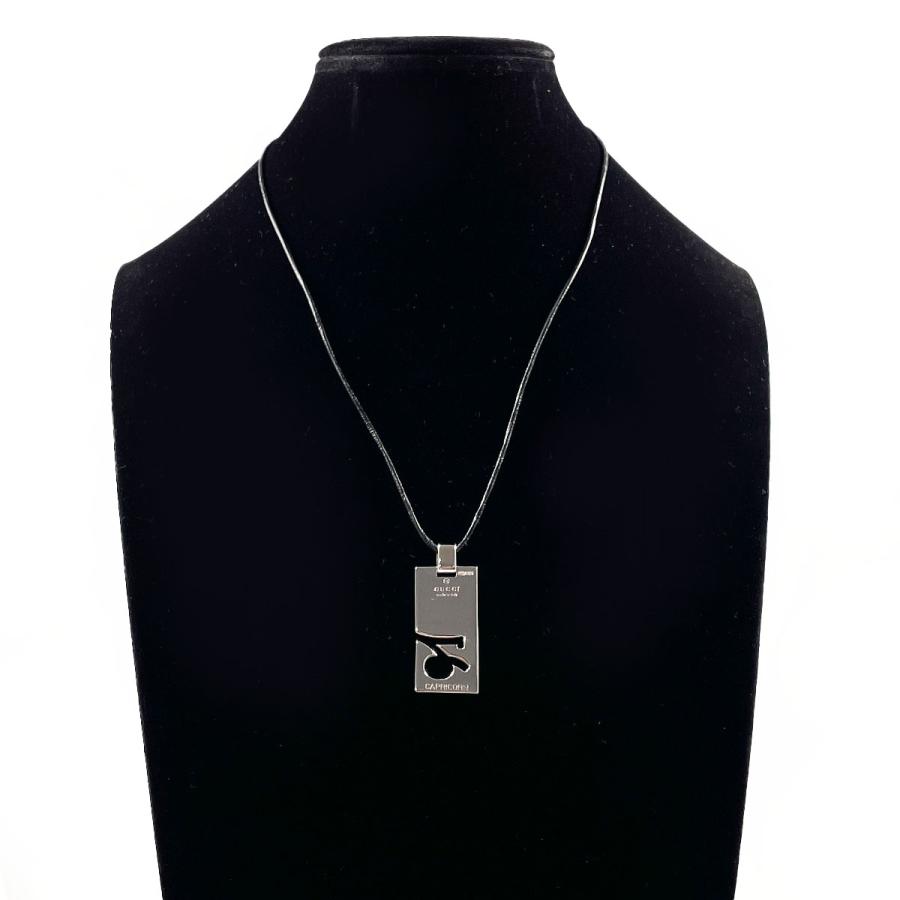 【超美品】GUCCI ペンダント トップ925＋社外チェーン 男女兼用 山羊座 GUCCI（グッチ） ネックレス 星座 CAPRICORN やぎ座 プレート シルバー