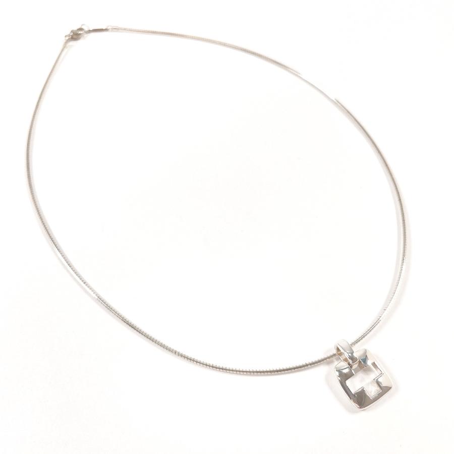 TIFFANY&Co.（ティファニー） ネックレス ピアスド クロス くり抜き