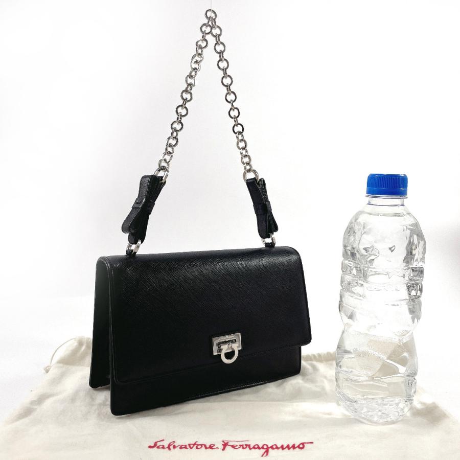 サルヴァトーレフェラガモ Salvatore Ferragamo ショルダーバッグ