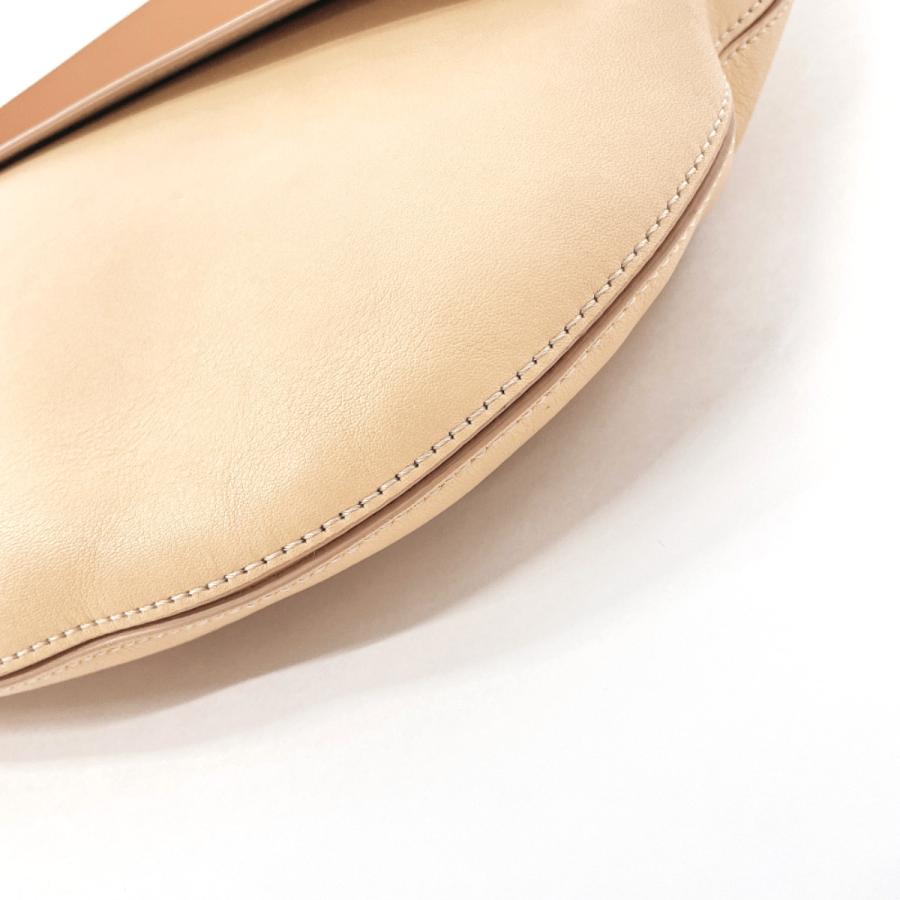 Chloe（クロエ） ショルダーバッグ CHC21US352 「kiss」ホーボーバッグ 