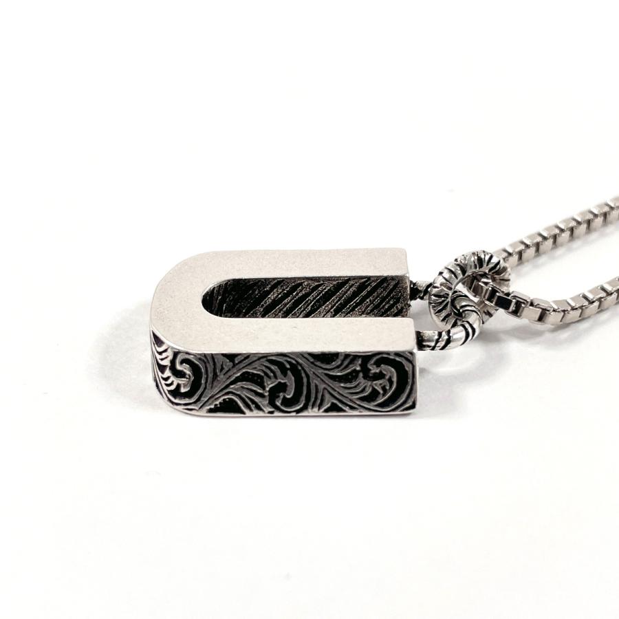 GUCCI グッチ ネックレス イニシャルネックレス U GUCCI グッチ ネックレス イニシャルネックレス U